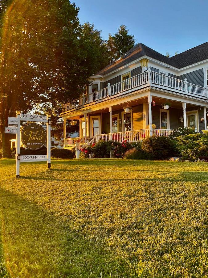 Toba'S Bed & Breakfast ルーネンバーグ エクステリア 写真